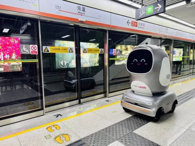 Penguin robots paddle through Shenzhen's subway to restock shops